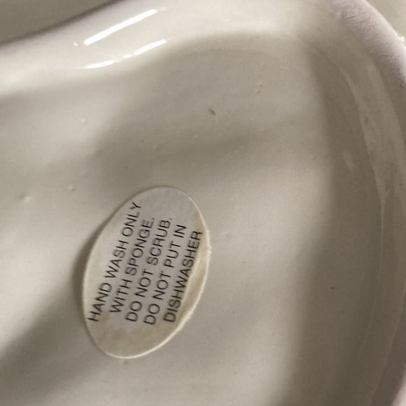 WORLD BAZAARS INC CERAMIC ANGELS HEART DISH - Picture 6 of 7